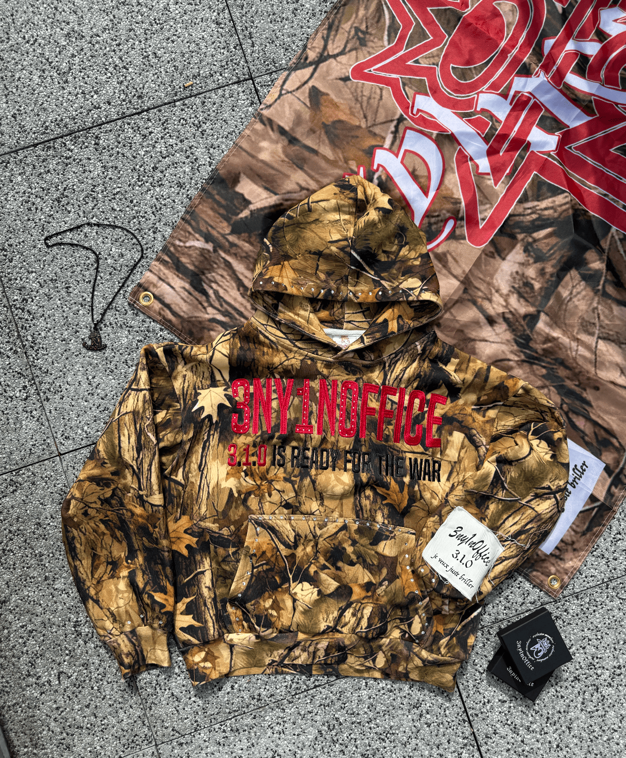 DIAMOND WAR HOODIE
